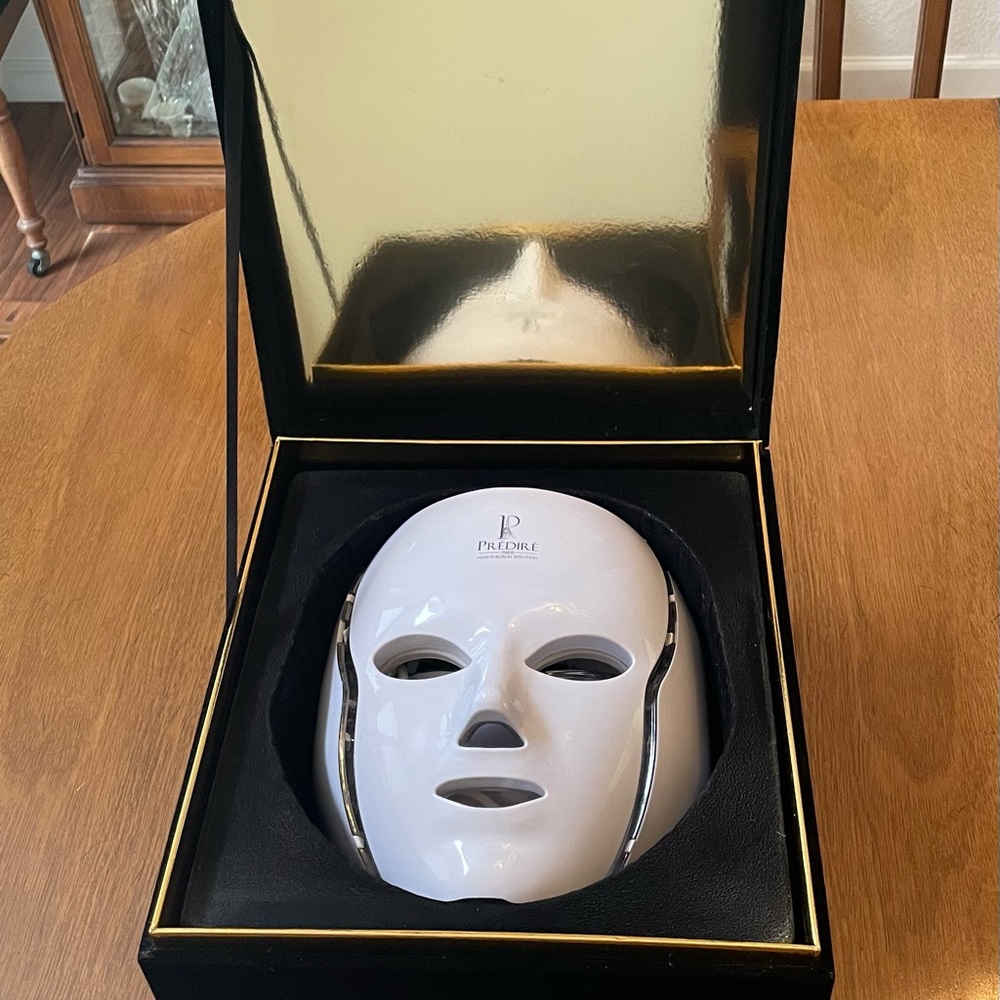 Predire Paris 7 Color Therapy Mask for Face and Neck